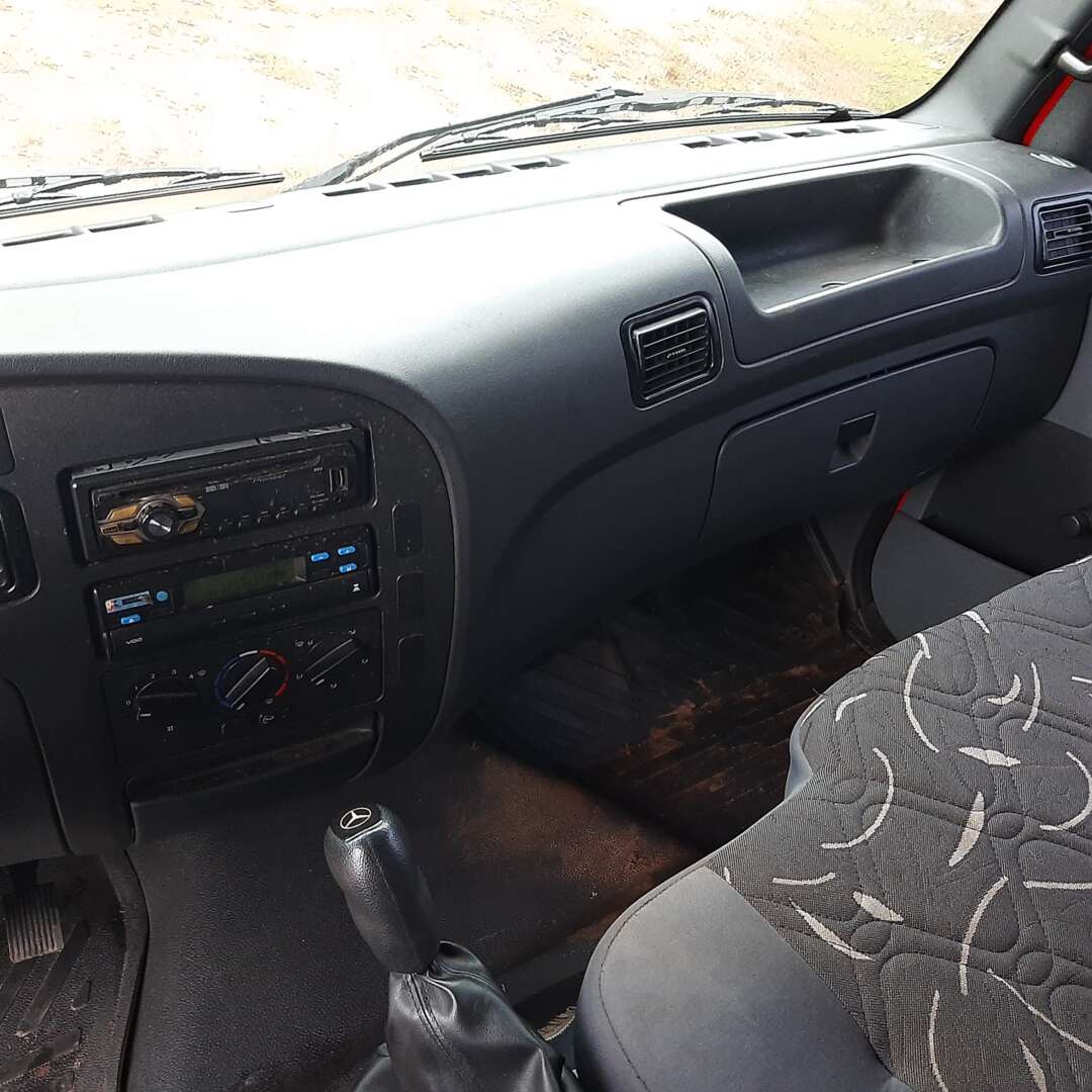 Caminhão MERCEDES BENZ MB 1016 Baú Furgão ANO 2014 de MegaTruck MS no Mato Grosso do Sul