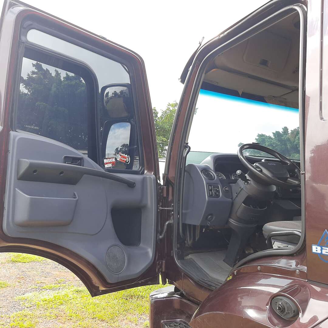 Caminhão FORD CARGO 2429 Baú Frigorífico ANO 2017 de MegaTruck MS no Mato Grosso do Sul