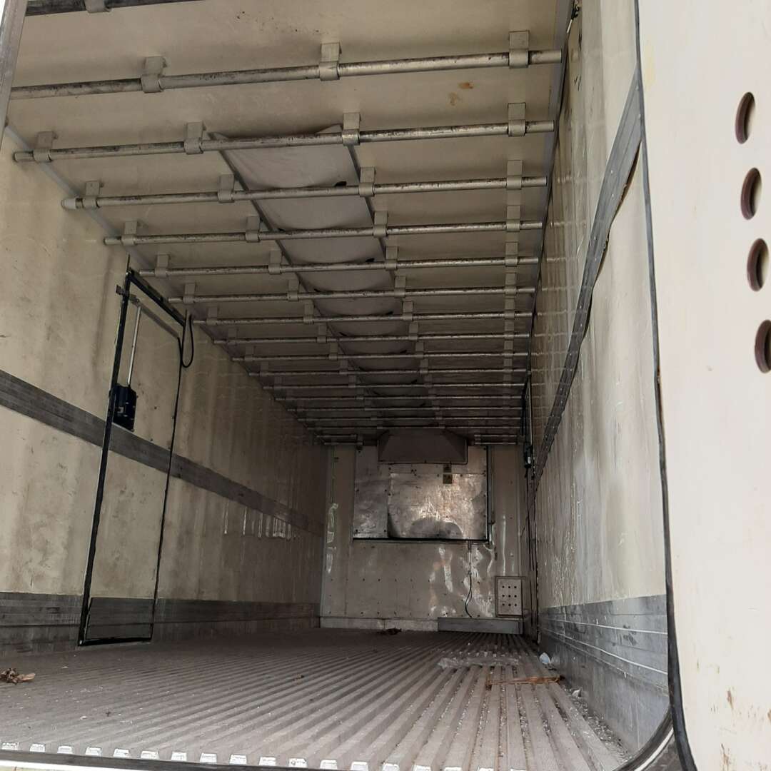 Caminhão FORD CARGO 2429 Baú Frigorífico ANO 2017 de MegaTruck MS no Mato Grosso do Sul