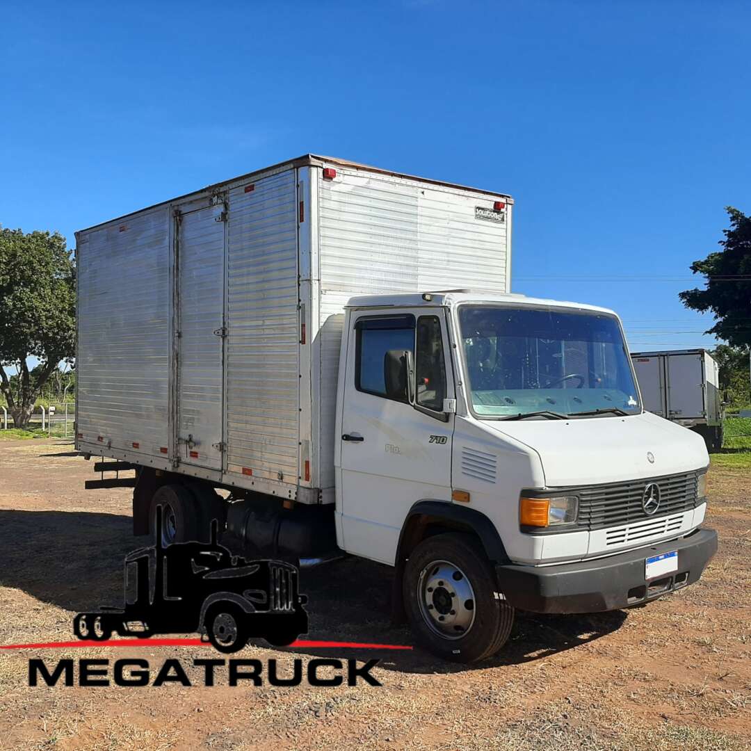 Caminhão MERCEDES BENZ MB 710 Baú Furgão ANO 2003 de MegaTruck MS no Mato Grosso do Sul