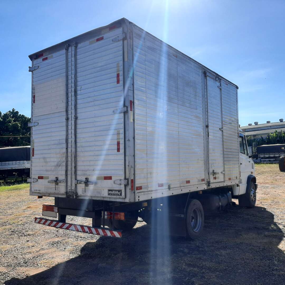 Caminhão MERCEDES BENZ MB 710 Baú Furgão ANO 2003 de MegaTruck MS no Mato Grosso do Sul