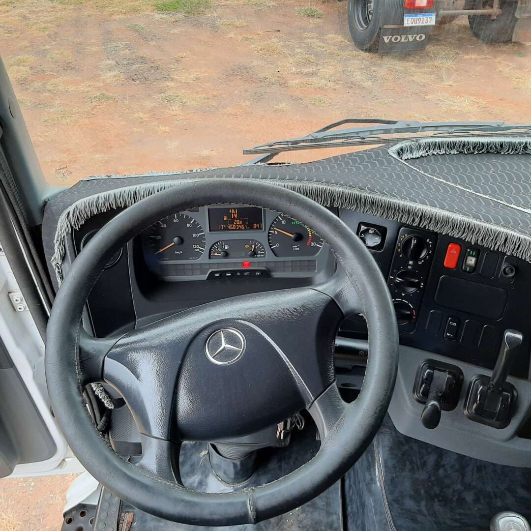 Caminhão MERCEDES BENZ MB 1933 Cavalo Mecânico ANO 2010 de MegaTruck MS no Mato Grosso do Sul
