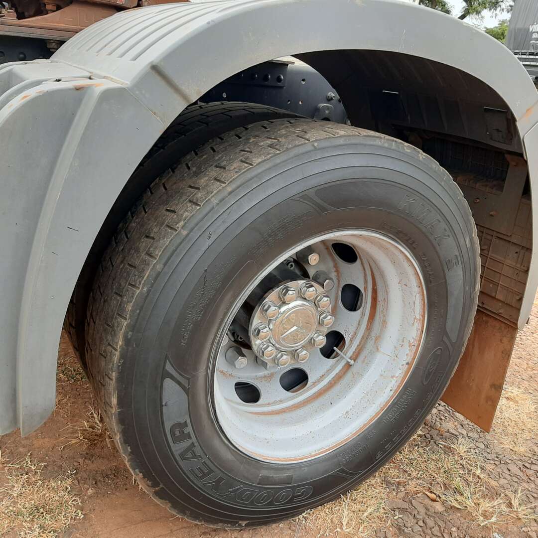 Caminhão MERCEDES BENZ MB 1933 Cavalo Mecânico ANO 2010 de MegaTruck MS no Mato Grosso do Sul