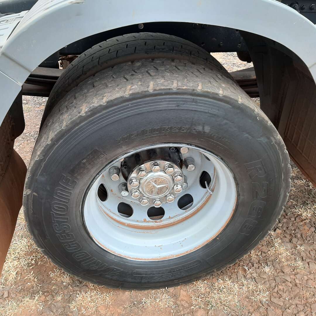 Caminhão MERCEDES BENZ MB 1933 Cavalo Mecânico ANO 2010 de MegaTruck MS no Mato Grosso do Sul