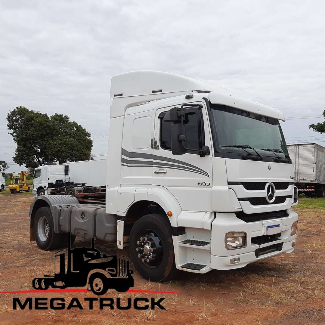Caminhão MERCEDES BENZ MB 1933 Cavalo Mecânico ANO 2010 de MegaTruck MS no Mato Grosso do Sul
