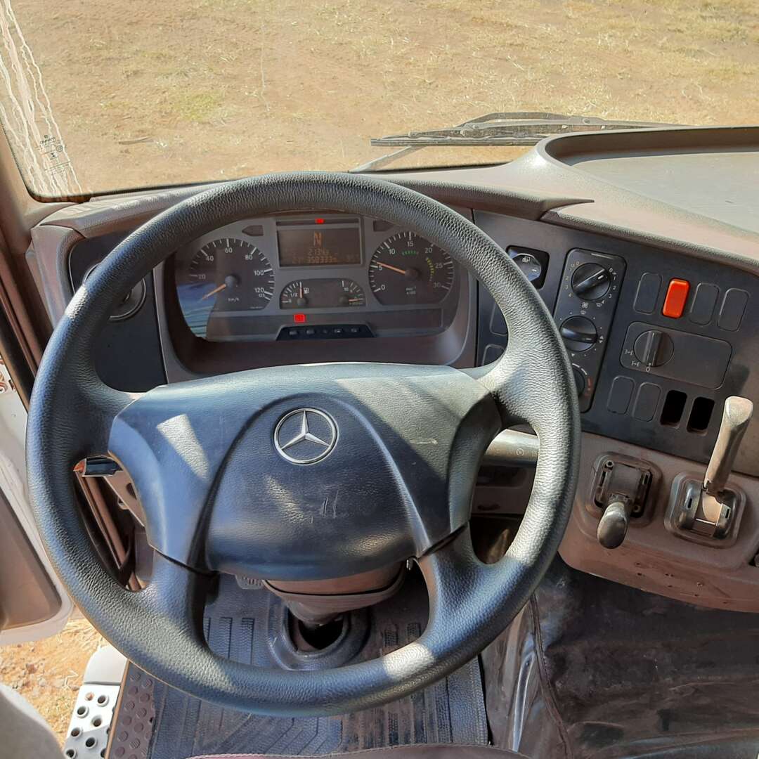 Caminhão MERCEDES BENZ MB 2831 Chassis ANO 2007 de MegaTruck MS no Mato Grosso do Sul