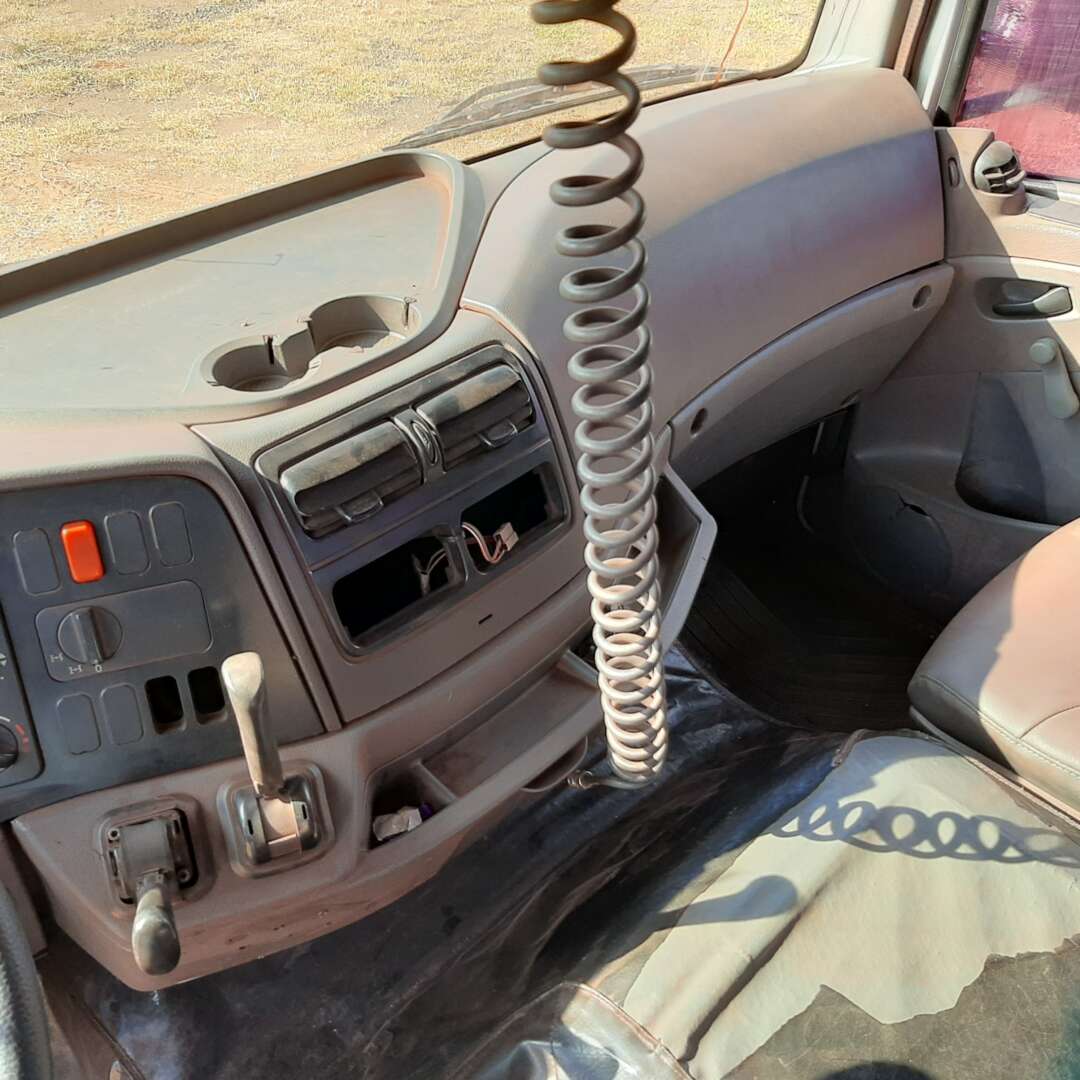 Caminhão MERCEDES BENZ MB 2831 Chassis ANO 2007 de MegaTruck MS no Mato Grosso do Sul