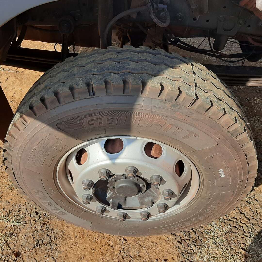 Caminhão MERCEDES BENZ MB 2831 Chassis ANO 2007 de MegaTruck MS no Mato Grosso do Sul