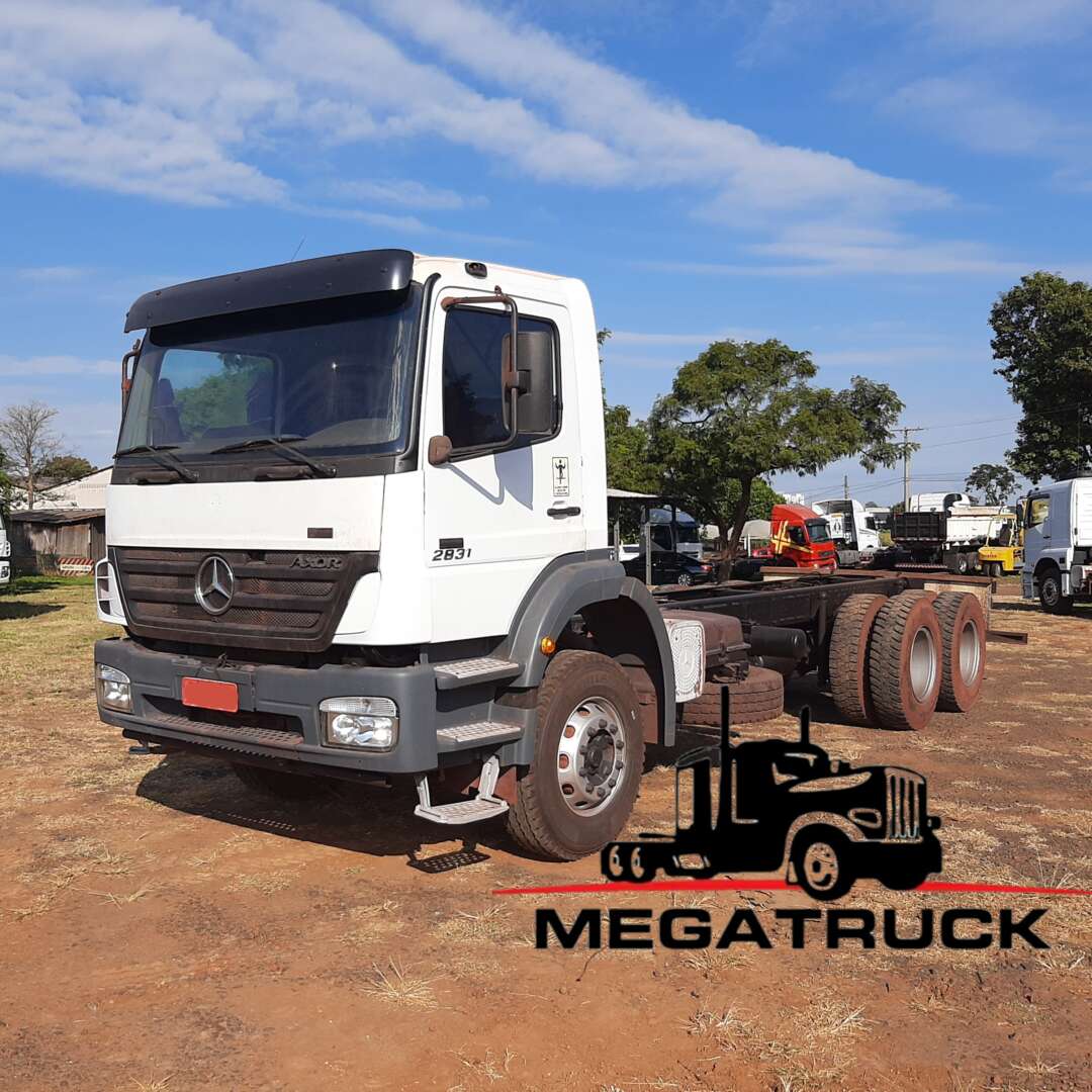Caminhão MERCEDES BENZ MB 2831 Chassis ANO 2007 de MegaTruck MS no Mato Grosso do Sul