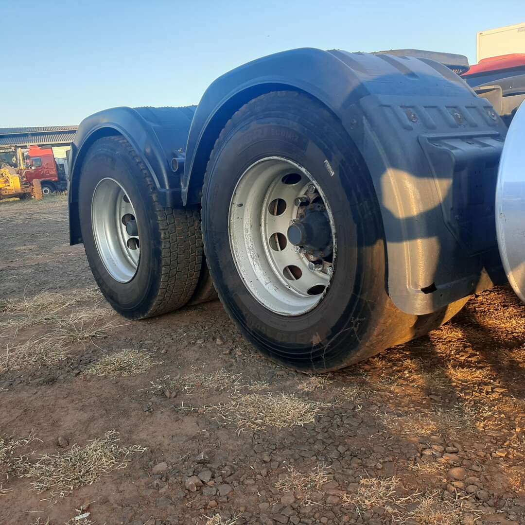 Caminhão SCANIA 420 Cavalo Mecânico ANO 2011 de MegaTruck MS no Mato Grosso do Sul