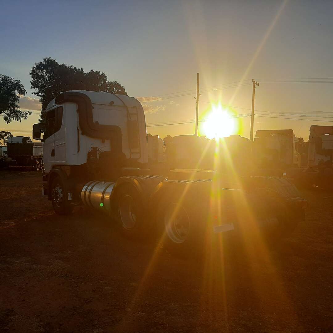 Caminhão SCANIA 420 Cavalo Mecânico ANO 2011 de MegaTruck MS no Mato Grosso do Sul