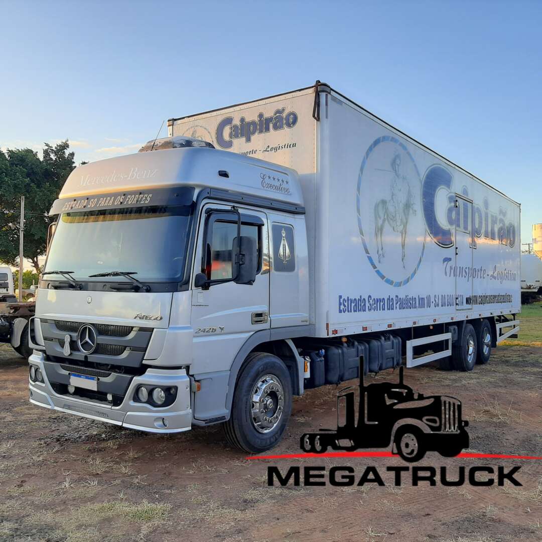 Caminhão MERCEDES BENZ MB 2426 Baú Furgão ANO 2015 de MegaTruck MS no Mato Grosso do Sul