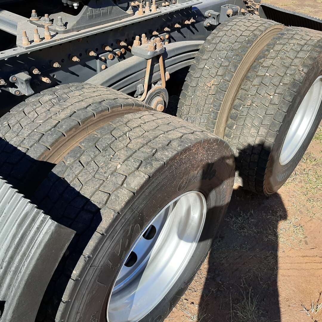 Caminhão VOLVO FH 440 Cavalo Mecânico ANO 2011 de MegaTruck MS no Mato Grosso do Sul