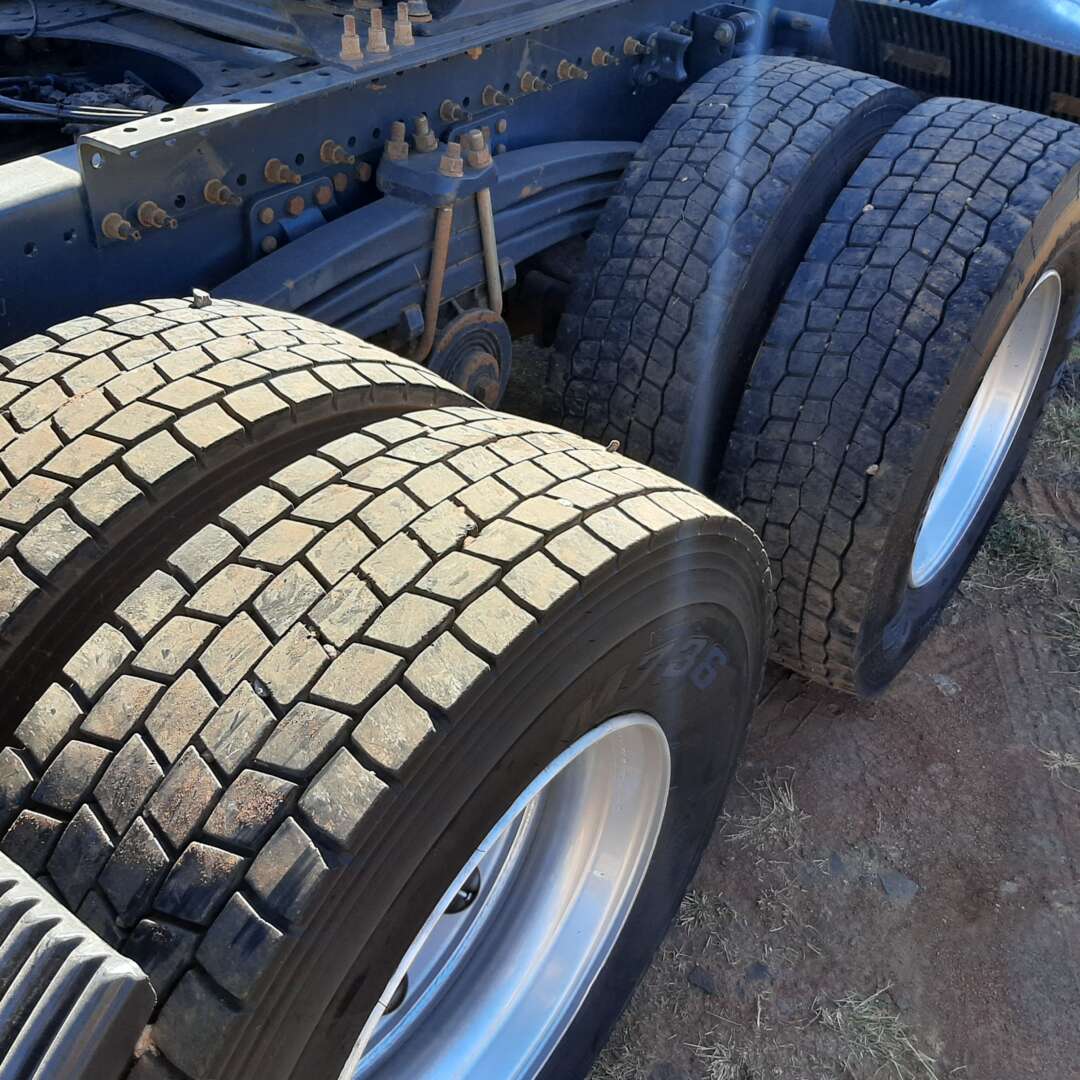 Caminhão VOLVO FH 440 Cavalo Mecânico ANO 2011 de MegaTruck MS no Mato Grosso do Sul