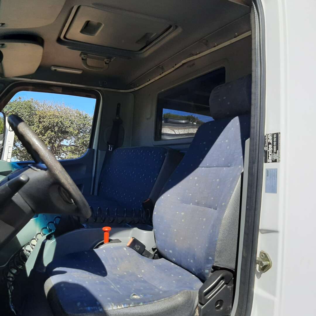 Caminhão MERCEDES BENZ MB 915 Boiadeiro ANO 2006 de MegaTruck MS no Mato Grosso do Sul