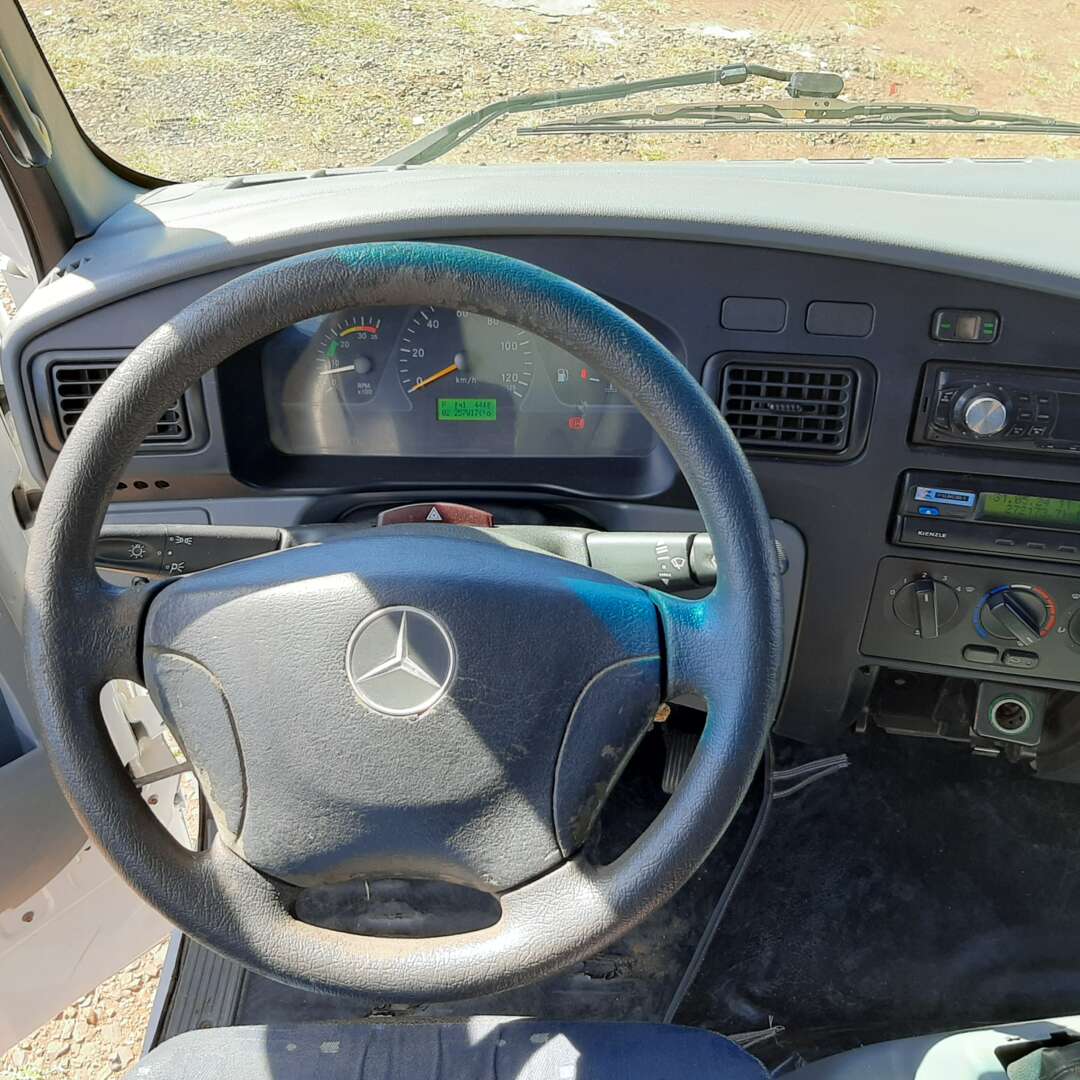 Caminhão MERCEDES BENZ MB 915 Boiadeiro ANO 2006 de MegaTruck MS no Mato Grosso do Sul