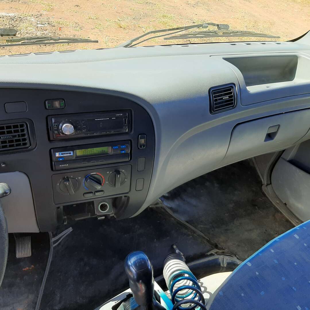 Caminhão MERCEDES BENZ MB 915 Boiadeiro ANO 2006 de MegaTruck MS no Mato Grosso do Sul