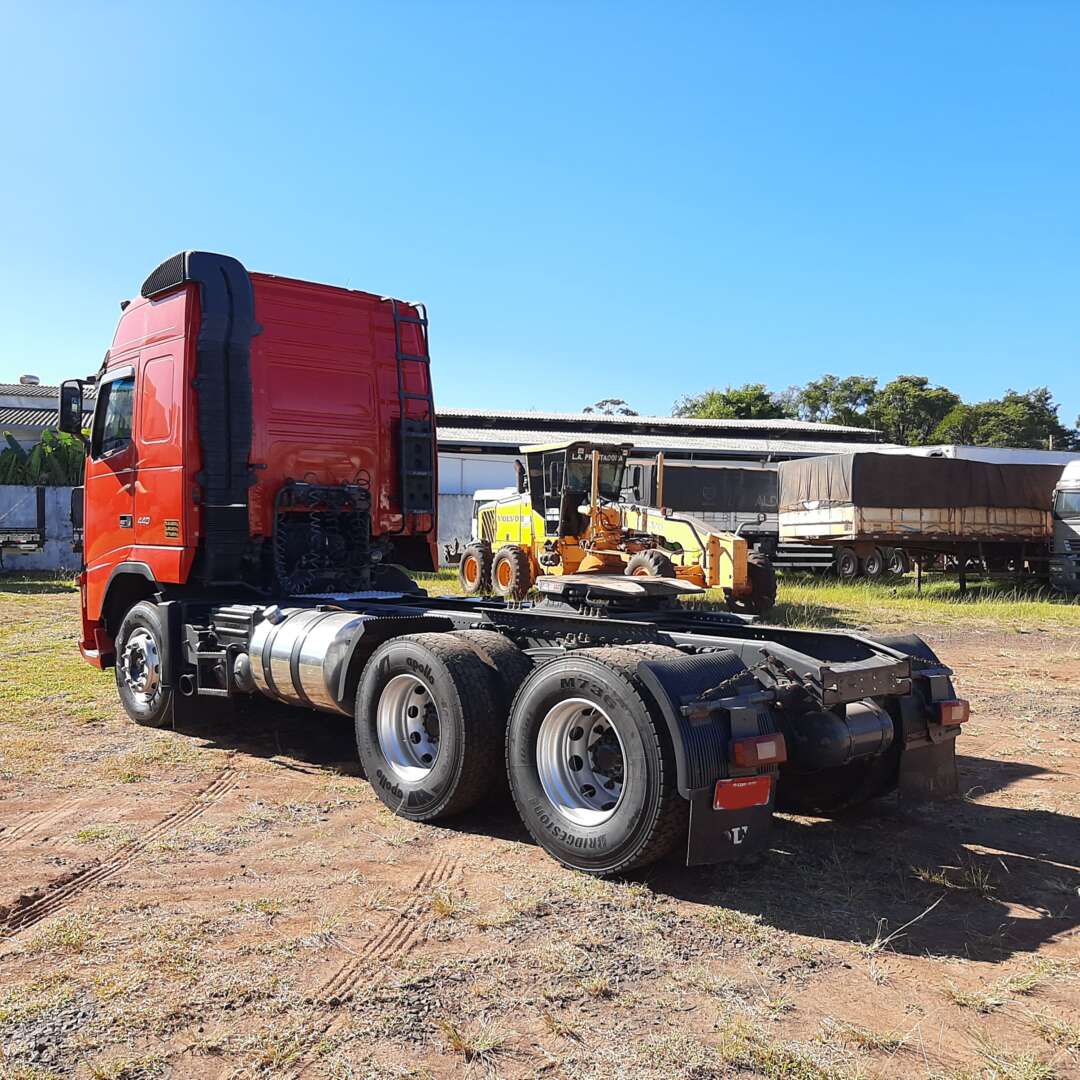 Caminhão VOLVO FH 440 Cavalo Mecânico ANO 2011 de MegaTruck MS no Mato Grosso do Sul