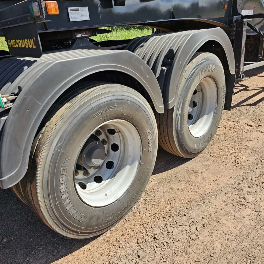 Carreta BITREM 9 EIXOS CACAMBA Recrusul ANO 2022 6 Eixos de MegaTruck MS no Mato Grosso do Sul