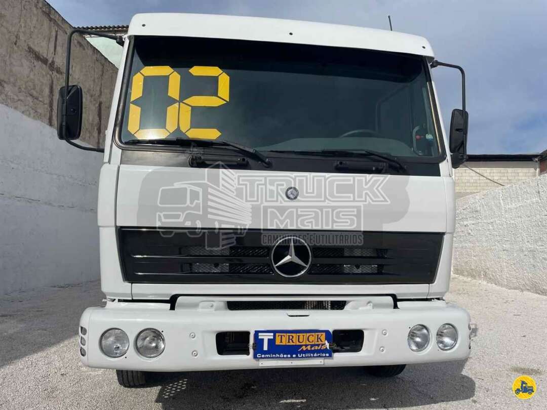 Caminhão MERCEDES BENZ MB 914 Carroceria ANO 2002 de Truck Mais Caminhões no Paraná