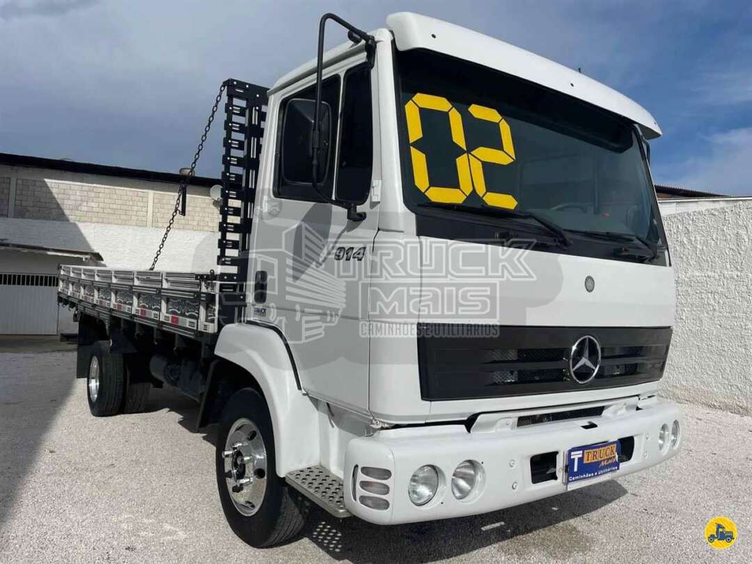 Caminhão MERCEDES BENZ MB 914 Carroceria ANO 2002 de Truck Mais Caminhões no Paraná