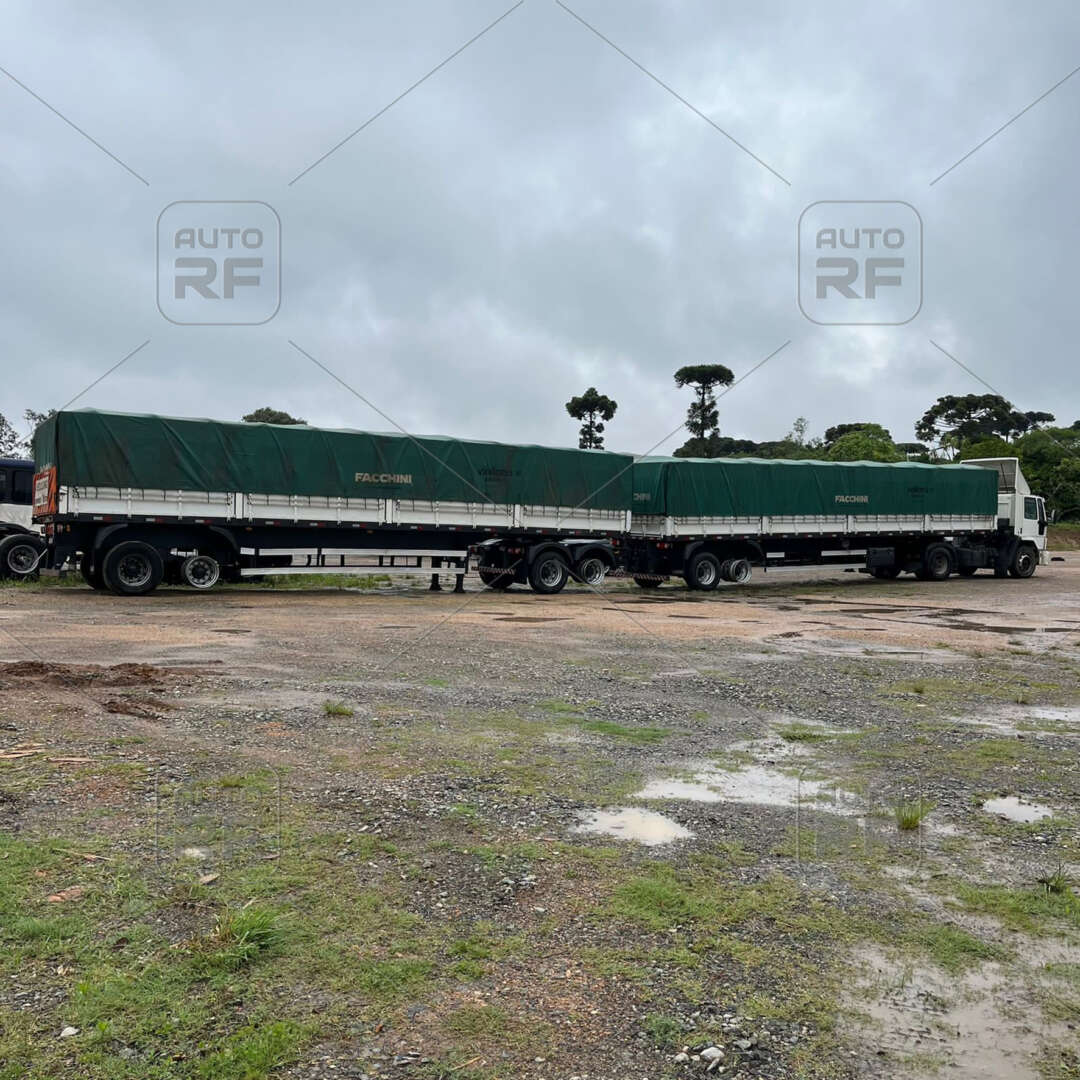 Carreta BITREM GRANELEIRO Facchini ANO 2019 10 Eixos de Auto RF Curitiba PR no Paraná