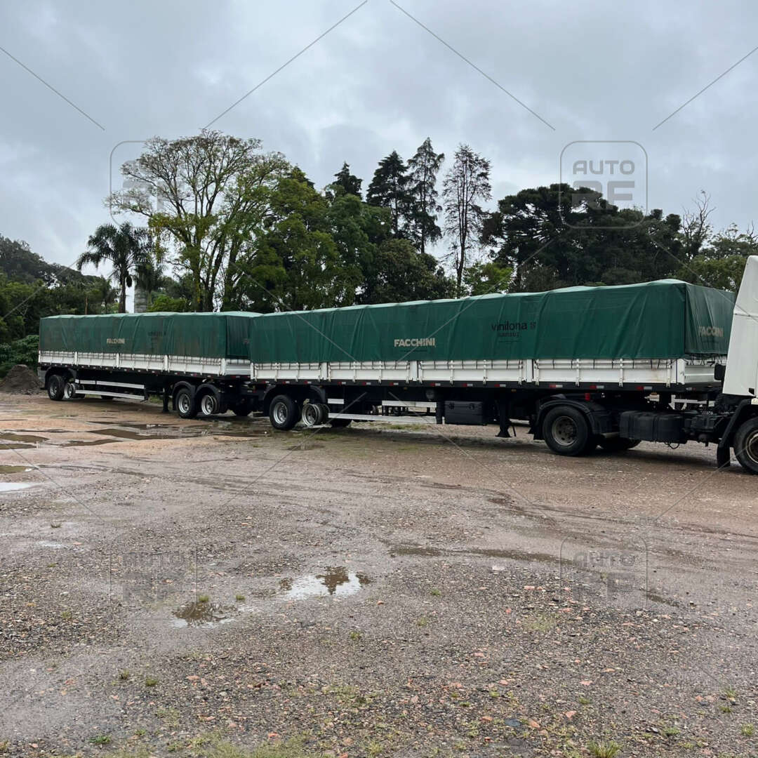 Carreta BITREM GRANELEIRO Facchini ANO 2019 10 Eixos de Auto RF Curitiba PR no Paraná