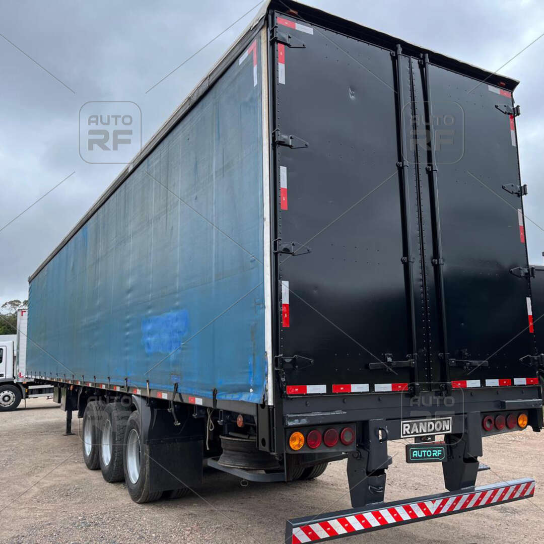 Carreta SEMI-REBOQUE BAU SIDER Randon ANO 2007 3 Eixos de Auto RF Curitiba PR no Paraná