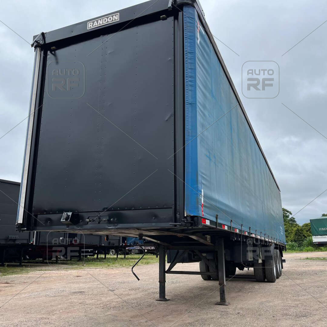 Carreta SEMI-REBOQUE BAU SIDER Randon ANO 2007 3 Eixos de Auto RF Curitiba PR no Paraná