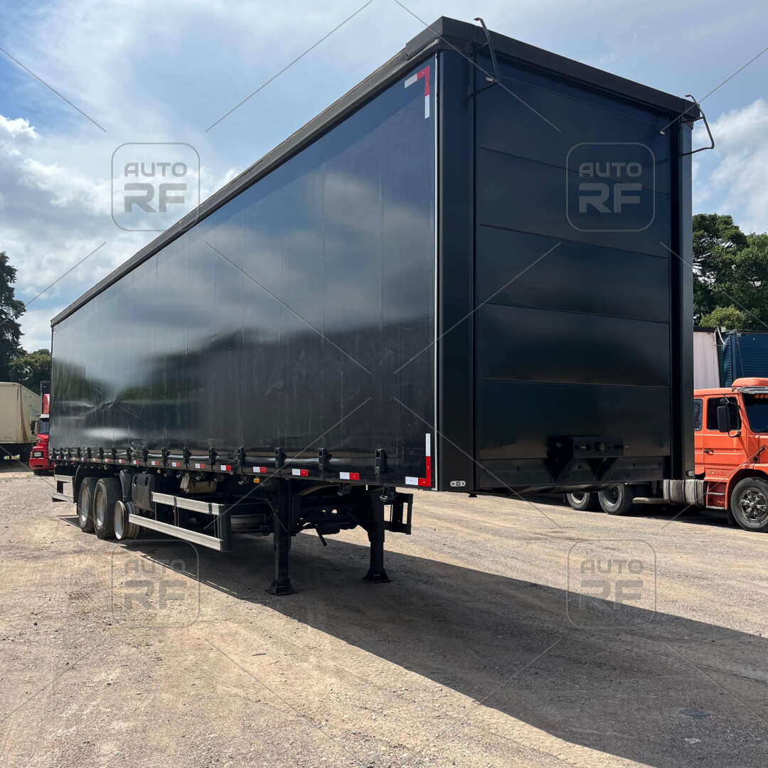 Carreta SEMI-REBOQUE BAU SIDER Facchini ANO 2013 3 Eixos de Auto RF Curitiba PR no Paraná