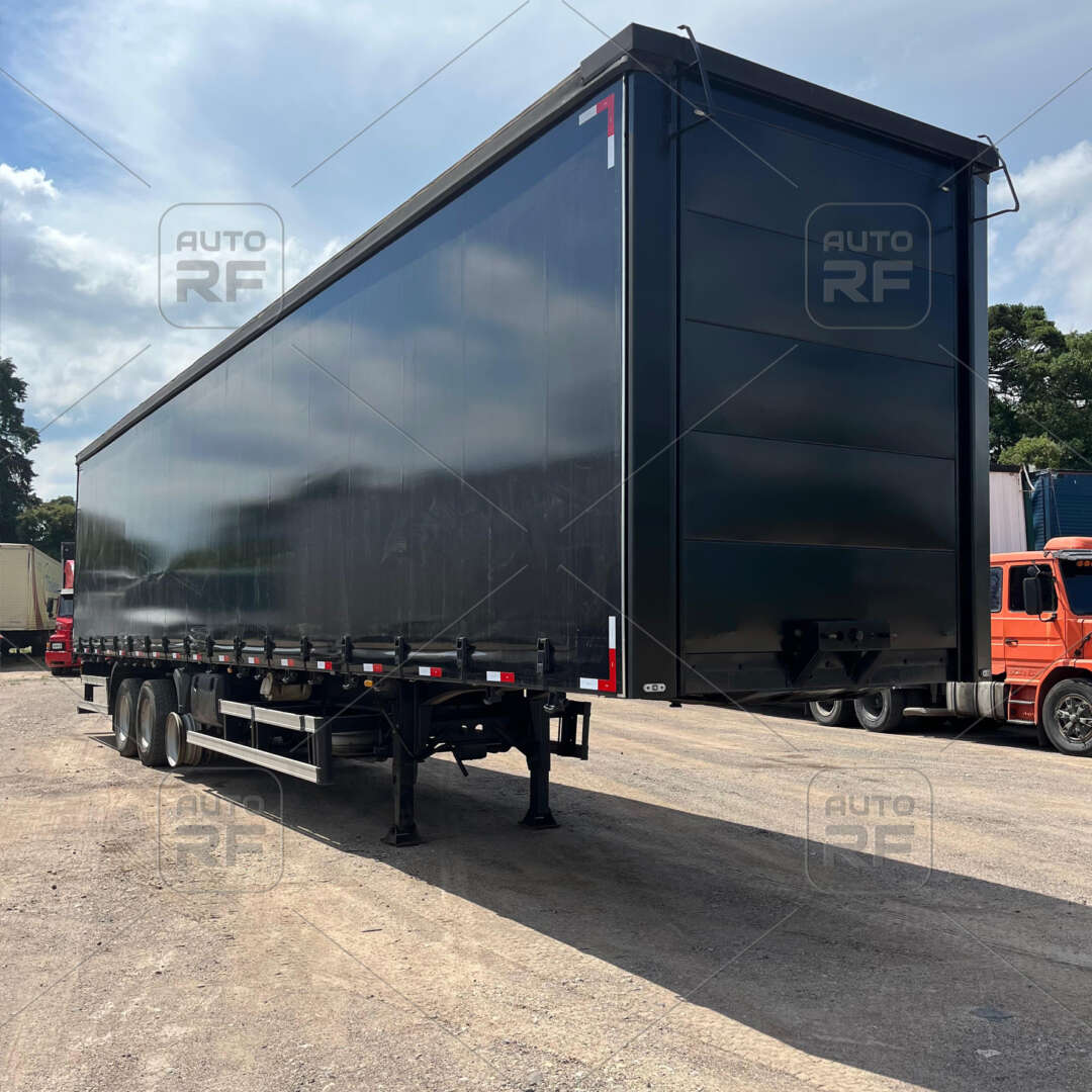 Carreta LS Sider 3 Eixos Reta Facchini 2010 30 Paletes de Auto RF Curitiba PR no Paraná