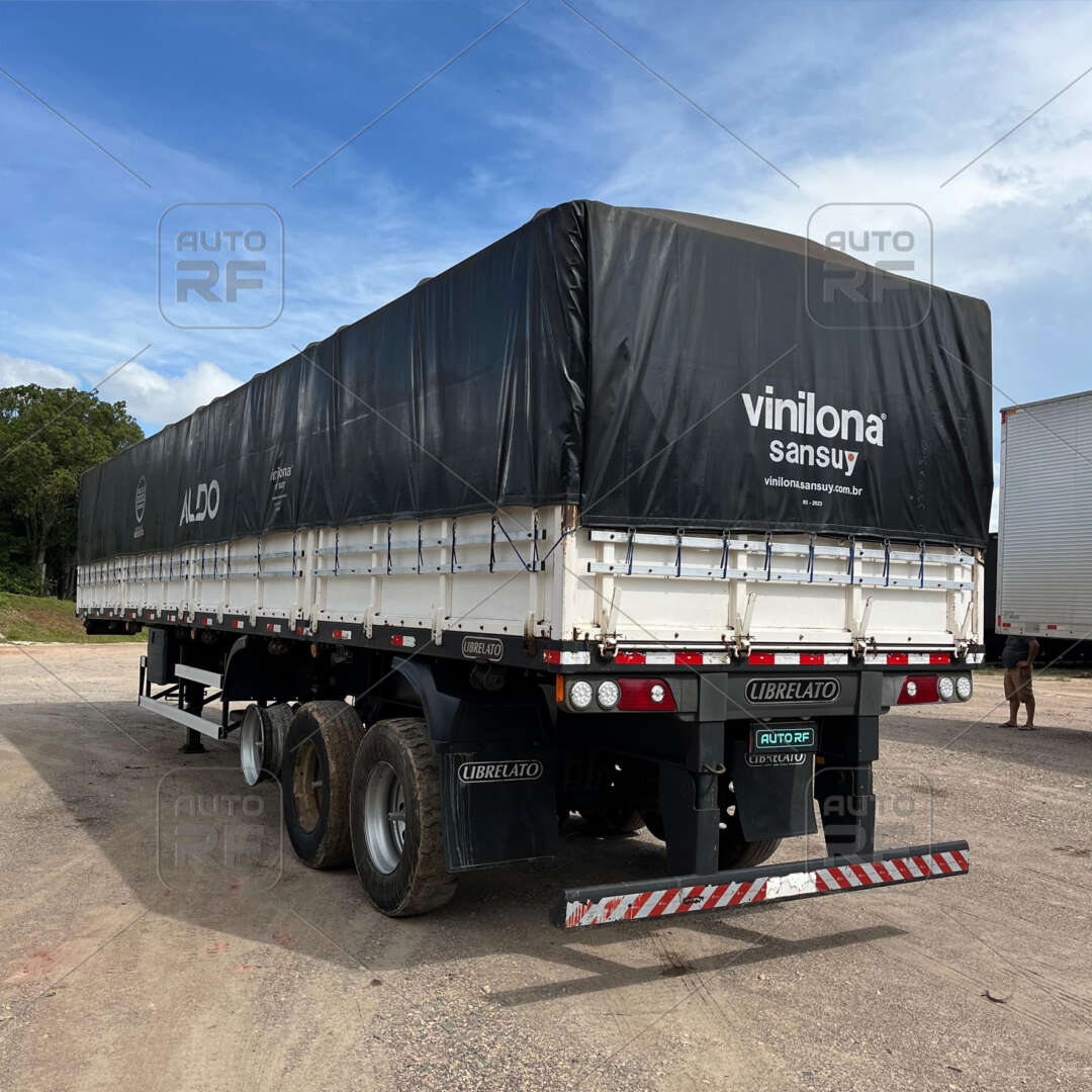 Carreta SEMI-REBOQUE GRANELEIRO Librelato ANO 2014 1 Eixo de Auto RF Curitiba PR no Paraná