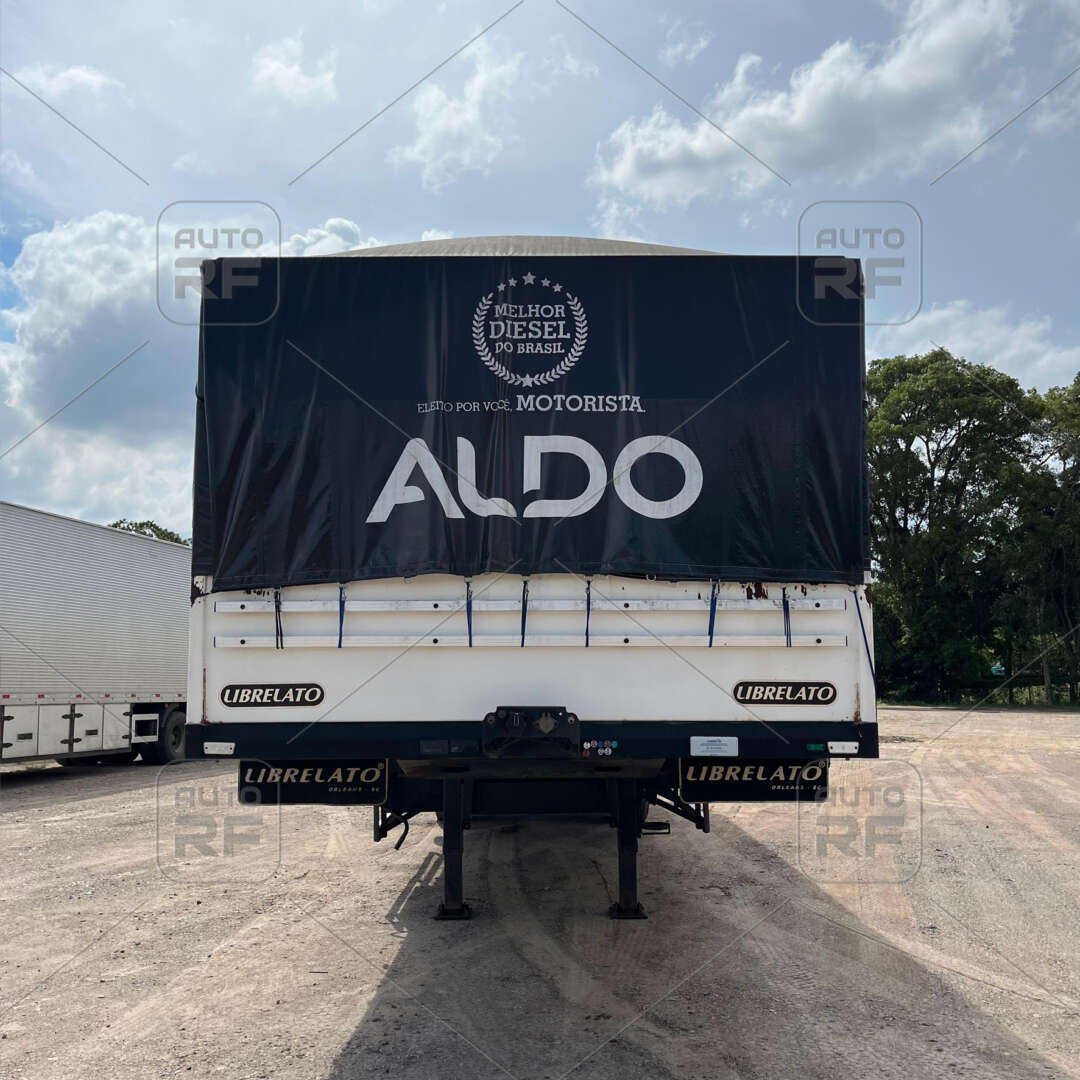 Carreta SEMI-REBOQUE GRANELEIRO Librelato ANO 2014 1 Eixo de Auto RF Curitiba PR no Paraná