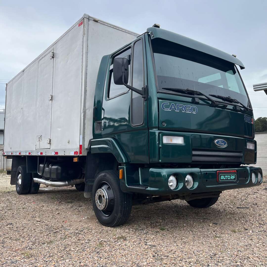 Caminhão FORD CARGO 815 Baú Furgão ANO 2005 de Auto RF Curitiba PR no Paraná