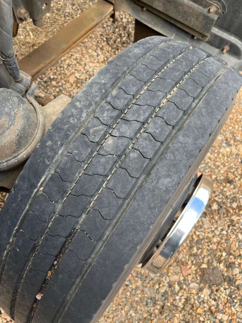 Caminhão FORD CARGO 815 Baú Furgão ANO 2005 de Auto RF Curitiba PR no Paraná