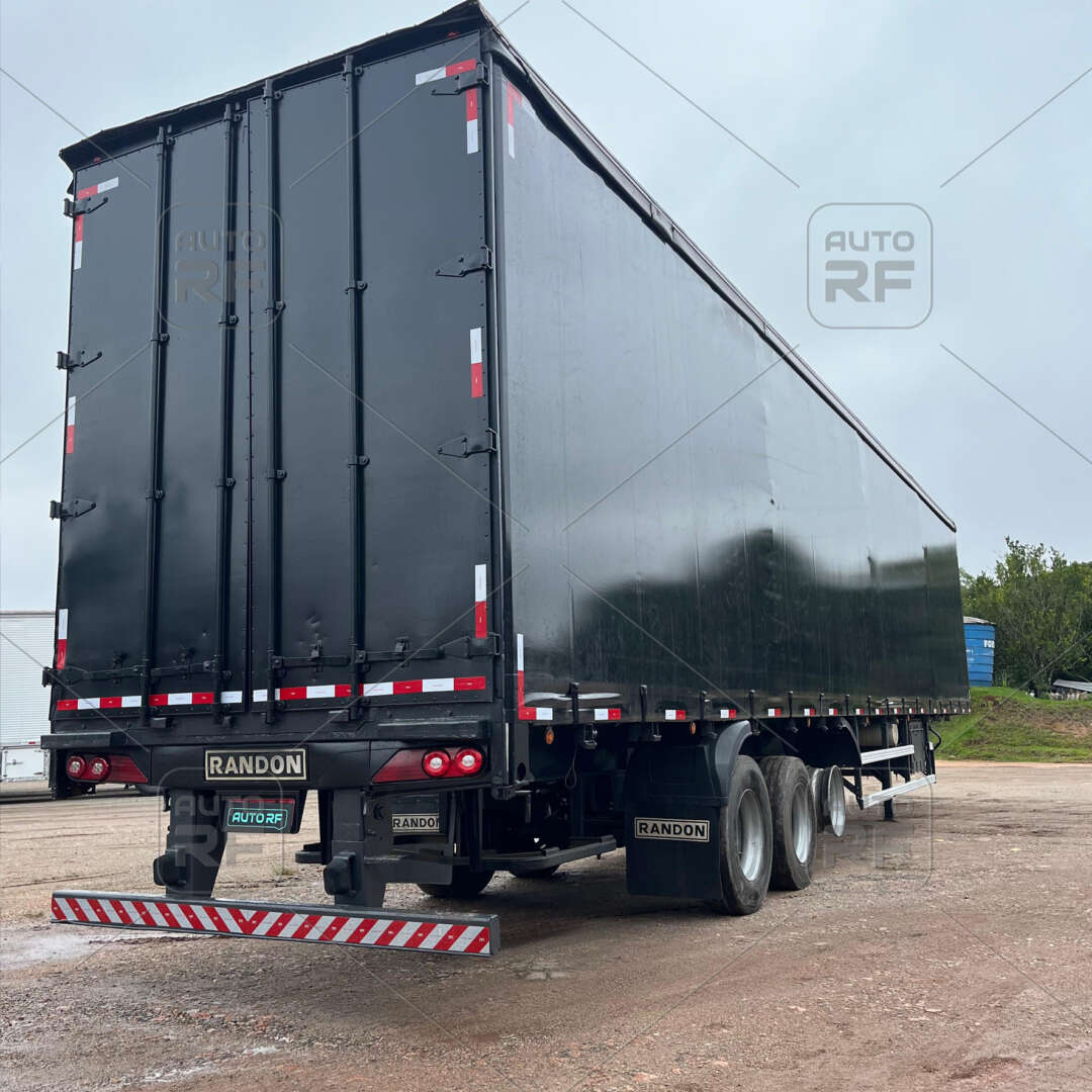 Carreta SEMI-REBOQUE BAU SIDER Randon ANO 2014 3 Eixos de Auto RF Curitiba PR no Paraná