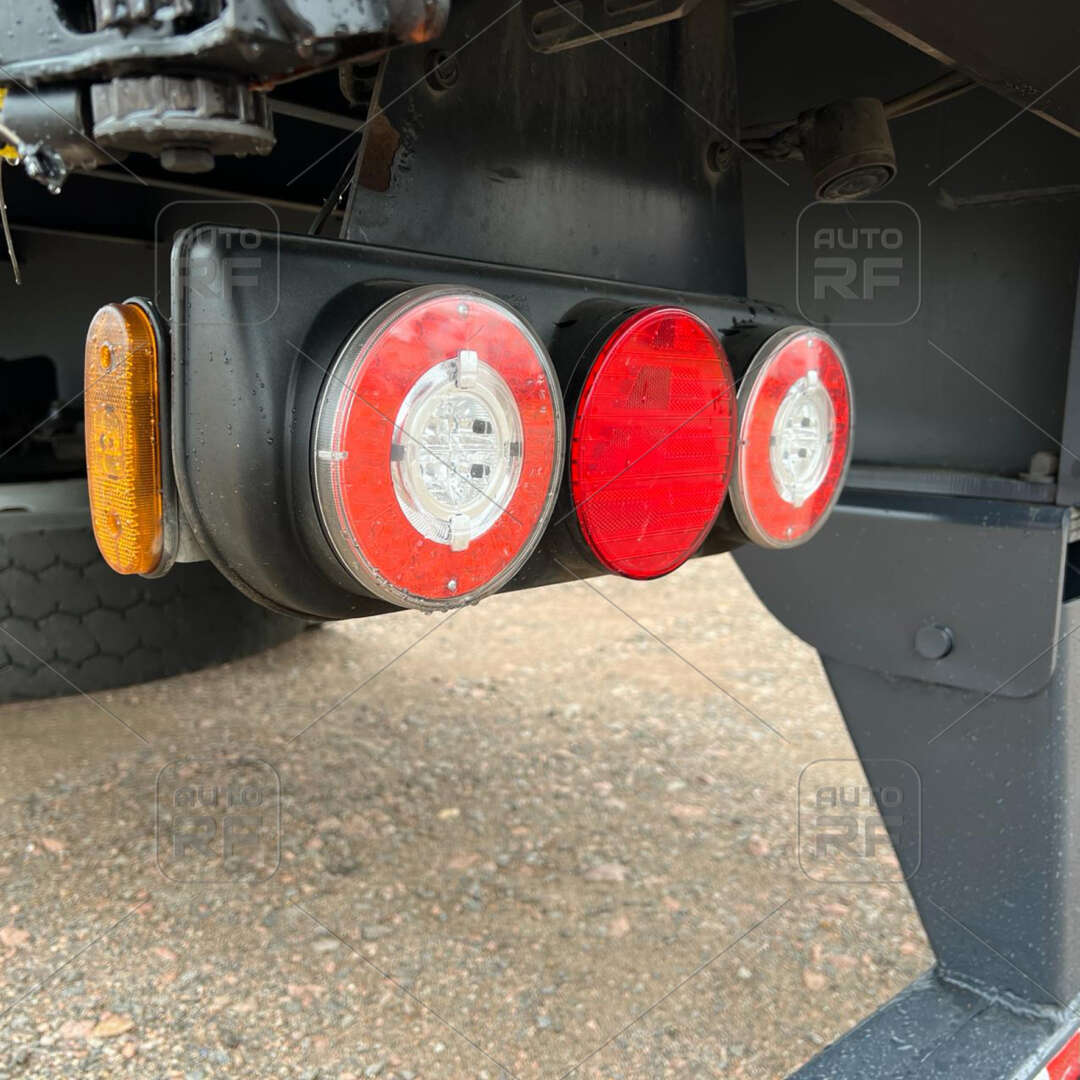 Carreta SEMI-REBOQUE BAU SIDER Facchini ANO 2018 3 Eixos de Auto RF Curitiba PR no Paraná