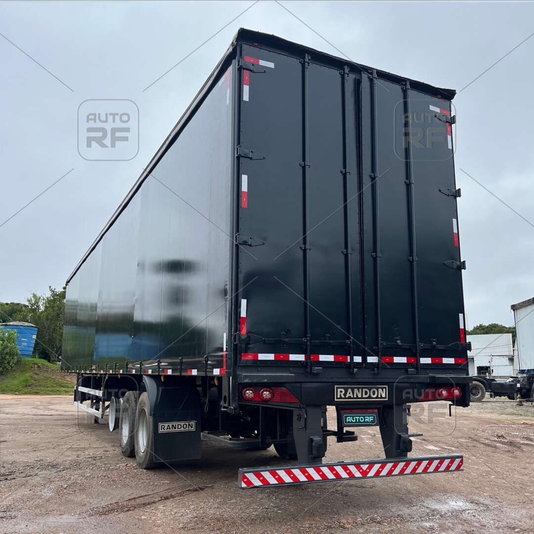 Carreta SEMI-REBOQUE BAU SIDER Randon ANO 2014 3 Eixos de Auto RF Curitiba PR no Paraná
