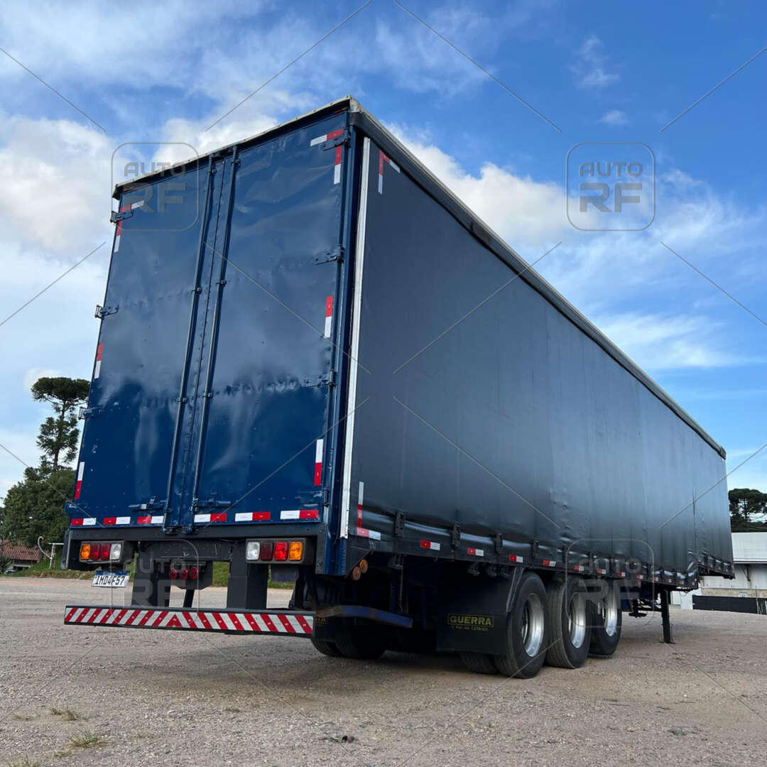 Carreta SEMI-REBOQUE BAU SIDER Guerra ANO 2005 3 Eixos de Auto RF Curitiba PR no Paraná