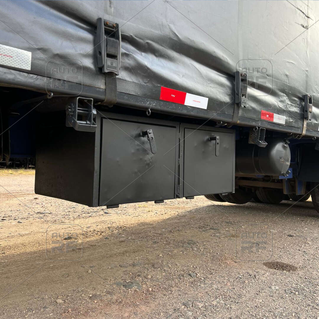 Carreta SEMI-REBOQUE BAU SIDER Guerra ANO 2005 3 Eixos de Auto RF Curitiba PR no Paraná