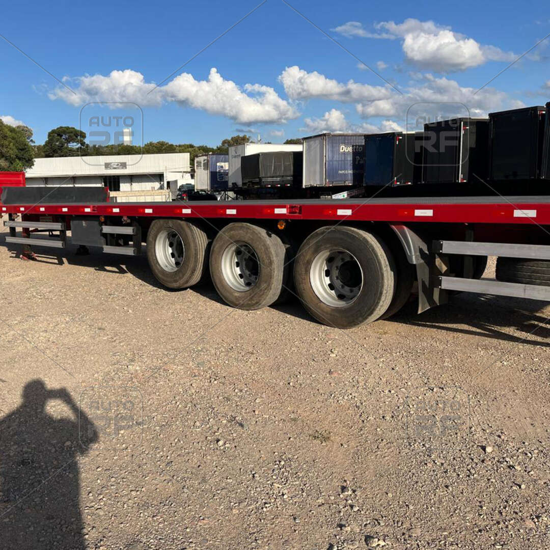 Carreta SEMI-REBOQUE PRANCHA Randon ANO 2008 3 Eixos de Auto RF Curitiba PR no Paraná