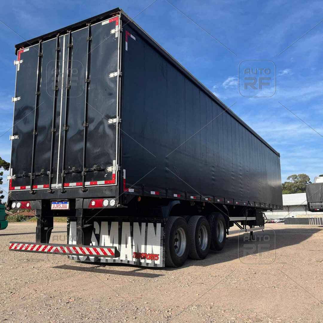 Carreta SEMI-REBOQUE BAU SIDER Librelato ANO 2017 3 Eixos de Auto RF Curitiba PR no Paraná
