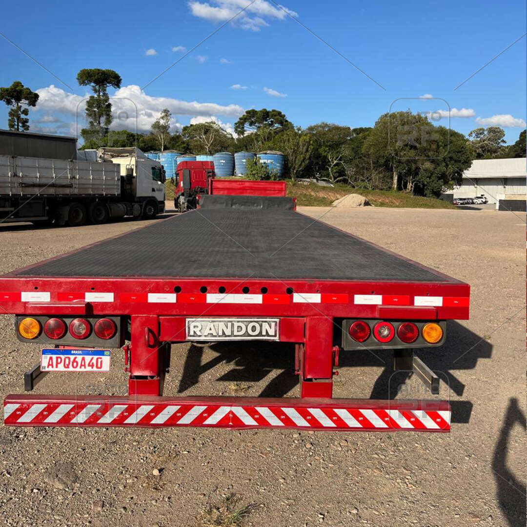 Carreta SEMI-REBOQUE PRANCHA Randon ANO 2008 3 Eixos de Auto RF Curitiba PR no Paraná
