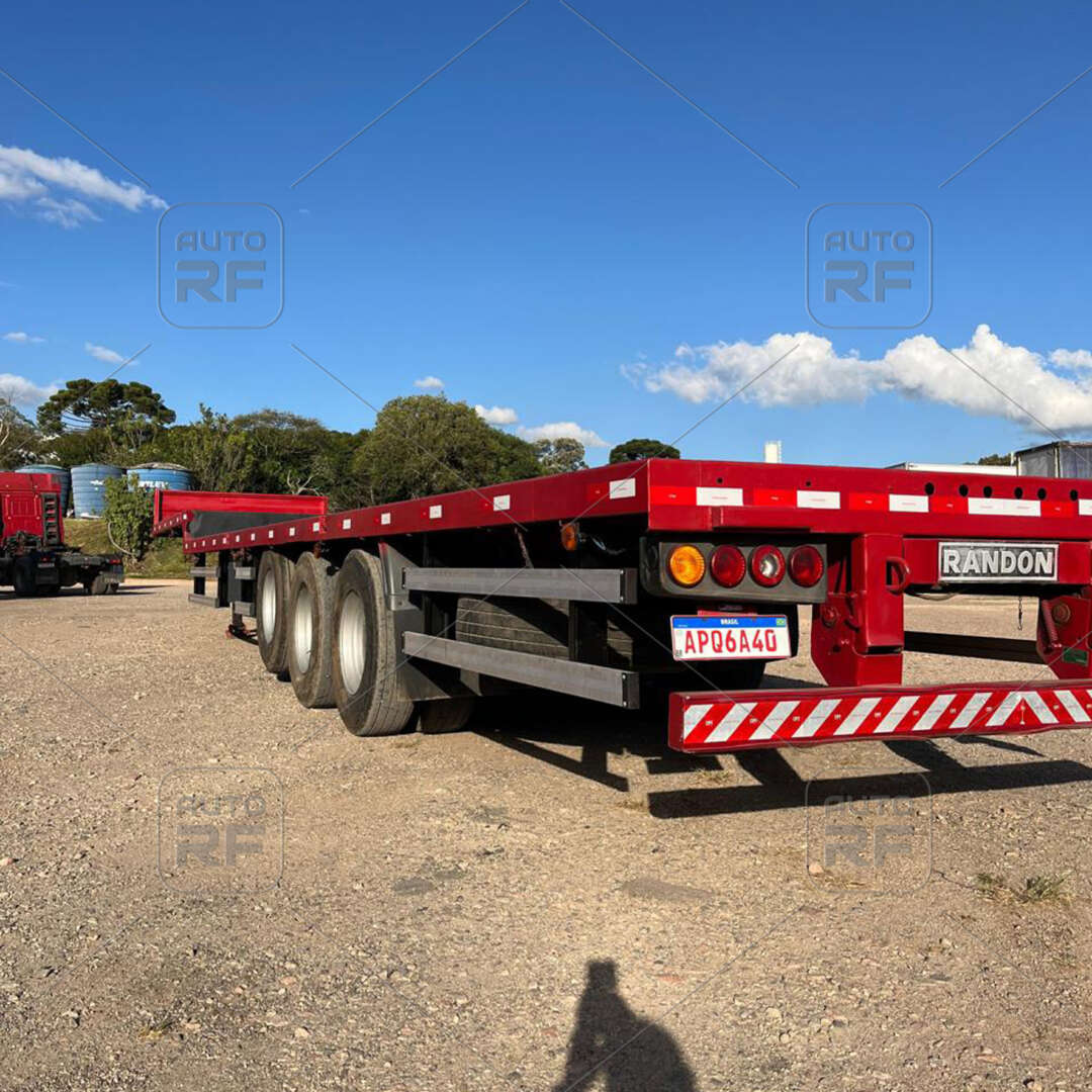 Carreta SEMI-REBOQUE PRANCHA Randon ANO 2008 3 Eixos de Auto RF Curitiba PR no Paraná