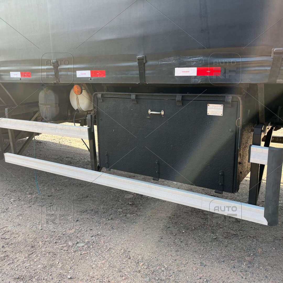 Carreta SEMI-REBOQUE BAU SIDER Librelato ANO 2017 3 Eixos de Auto RF Curitiba PR no Paraná