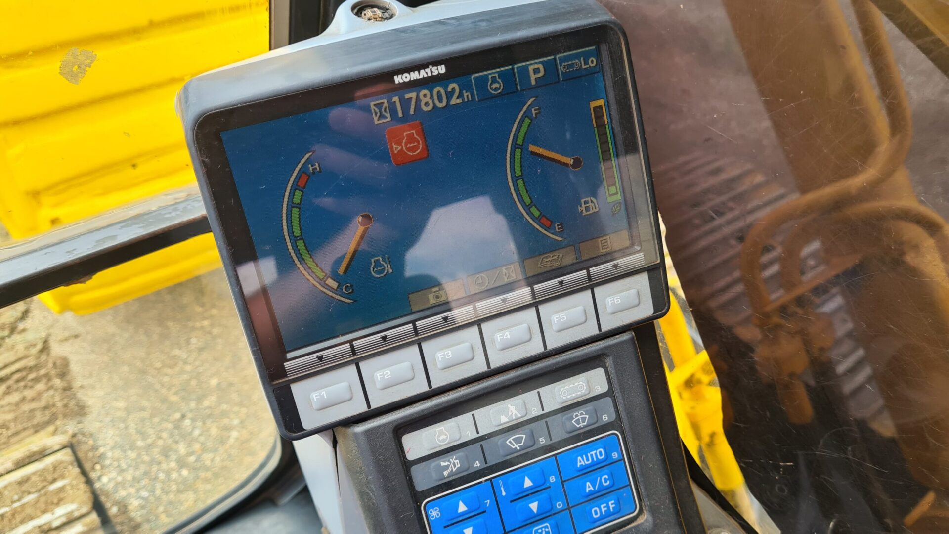 ESCAVADEIRA KOMATSU PC-200 2009 de Br Tratores no Paraná