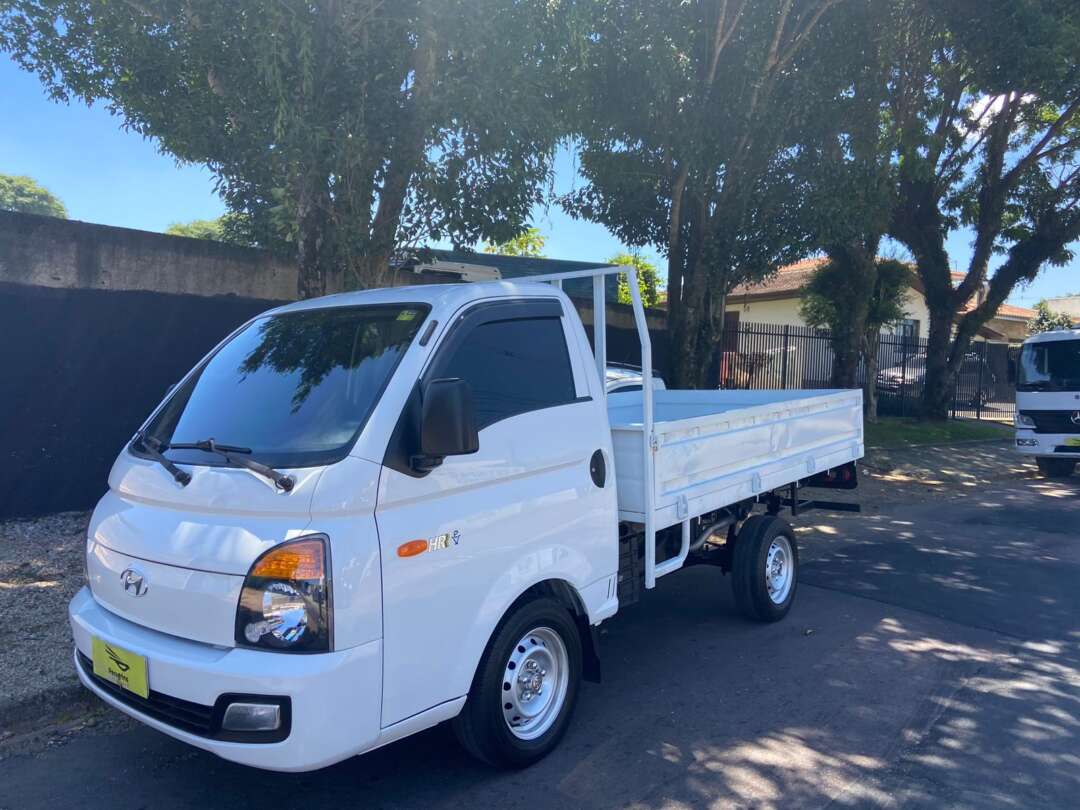 Caminhão HYUNDAI HR Carroceria ANO 2019 de Peregrino Caminhões no Paraná
