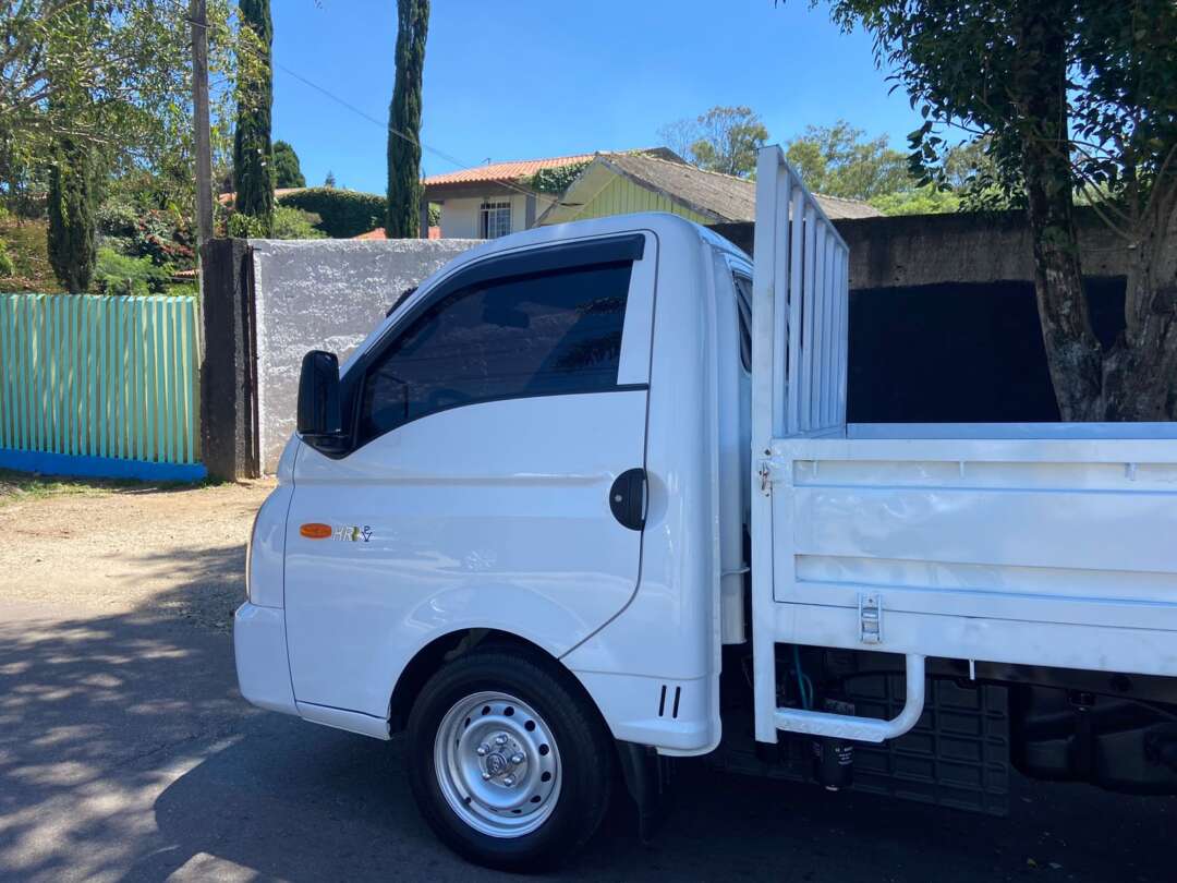 Caminhão HYUNDAI HR Carroceria ANO 2019 de Peregrino Caminhões no Paraná