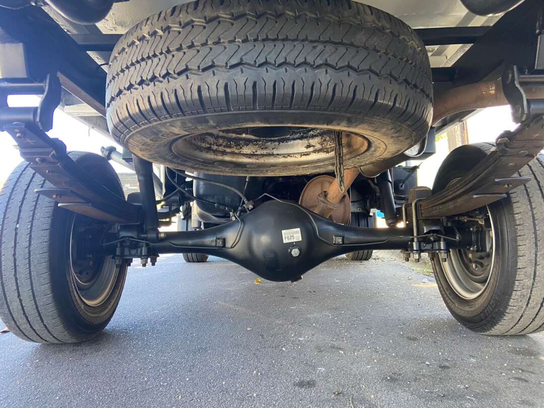 Caminhão HYUNDAI HR Carroceria ANO 2019 de Peregrino Caminhões no Paraná