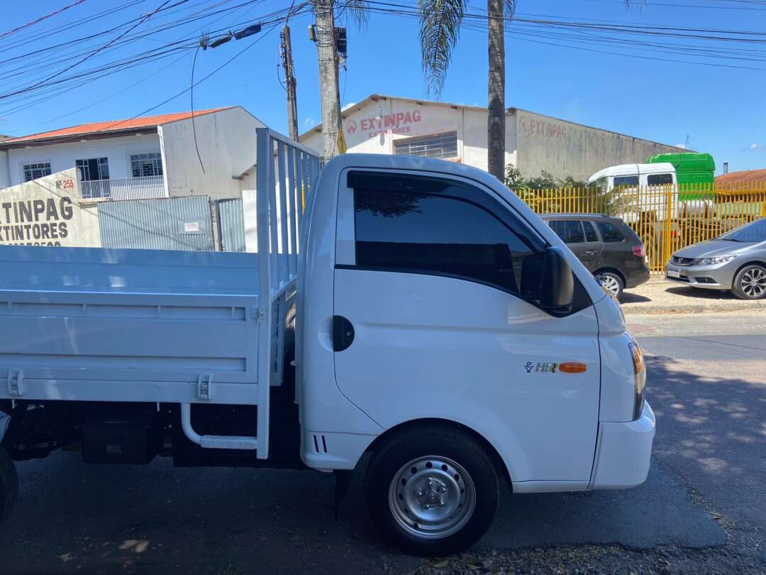 Caminhão HYUNDAI HR Carroceria ANO 2019 de Peregrino Caminhões no Paraná